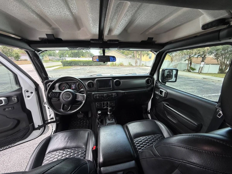 2022 Jeep JT Gladiator - Image 17 of 23