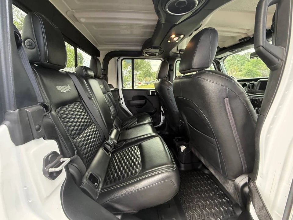 2022 Jeep JT Gladiator - Image 16 of 23