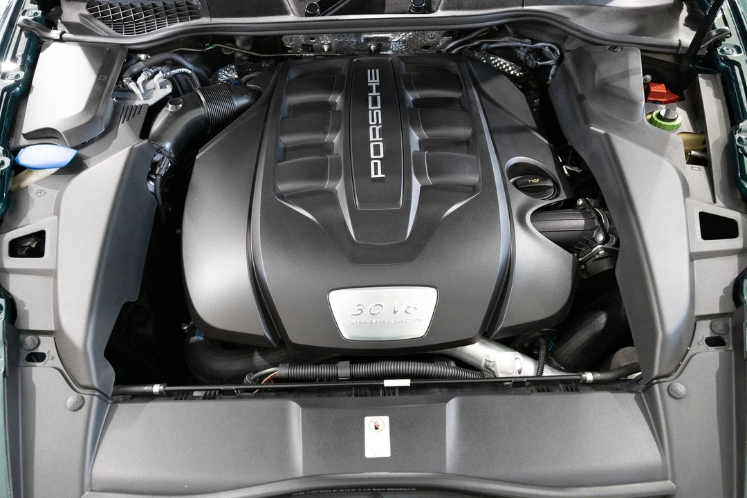 2014 Porsche 958 Cayenne Diesel - Image 12 of 31