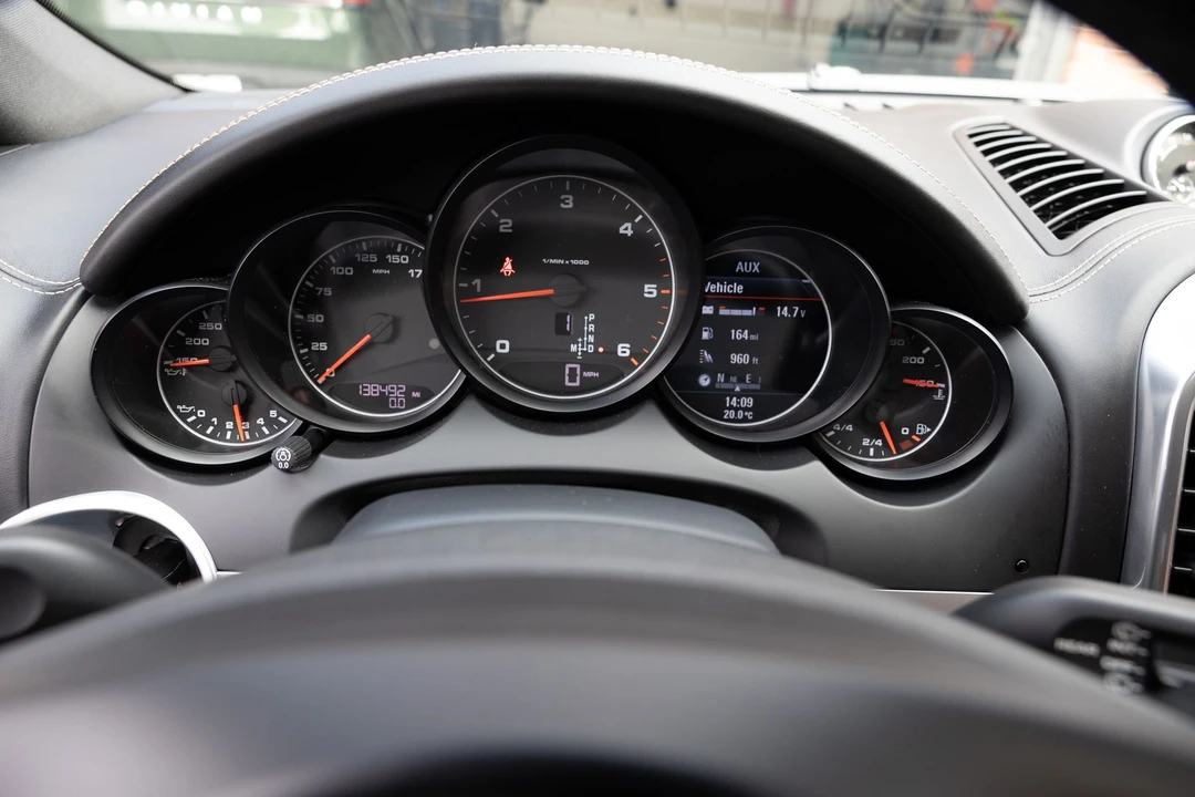 2014 Porsche 958 Cayenne Diesel - Image 17 of 31