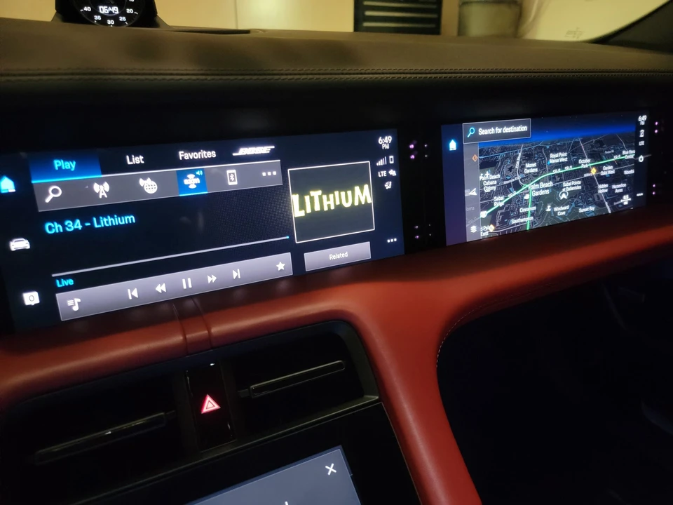 2020 Porsche Taycan 4S - Image 20 of 31