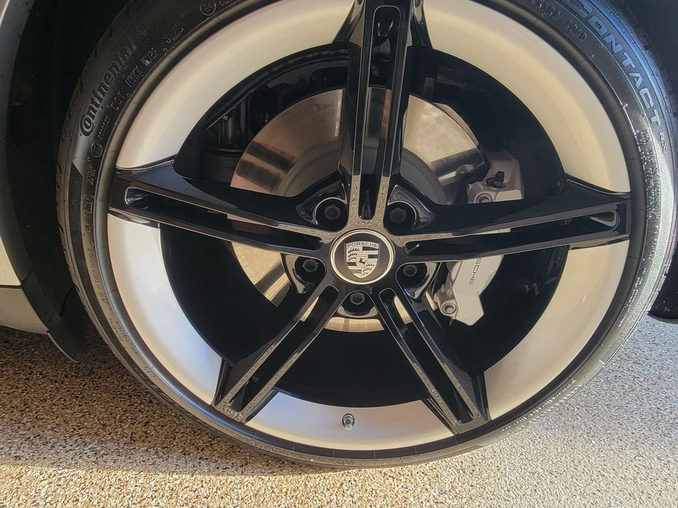 2020 Porsche Taycan 4S - Image 15 of 31
