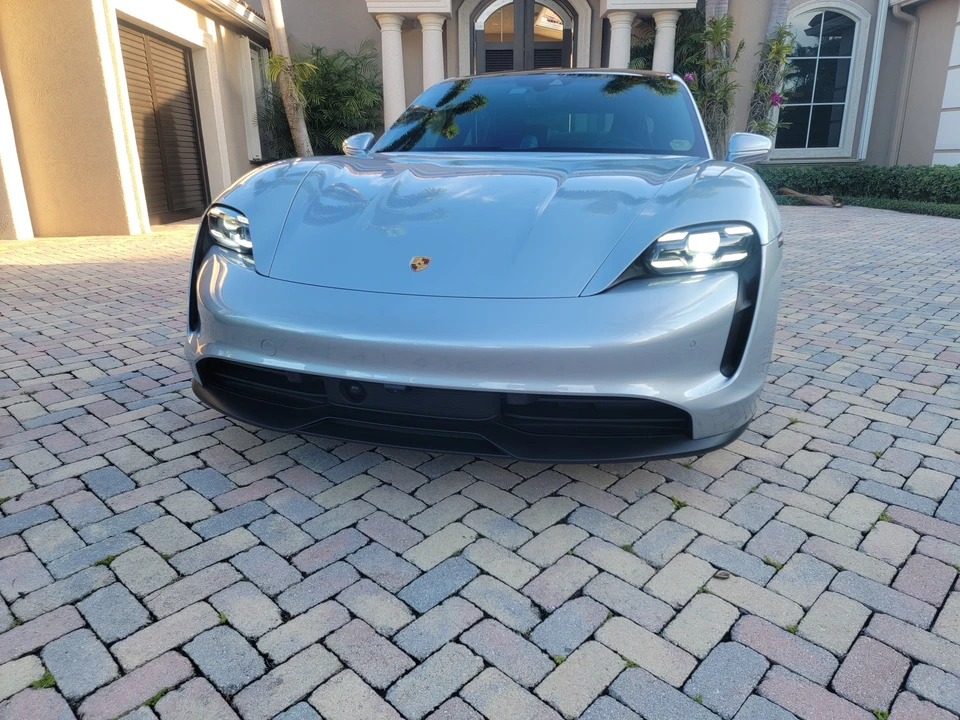 2020 Porsche Taycan 4S - Image 7 of 31