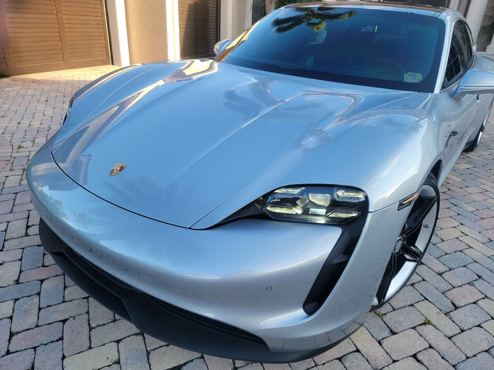 2020 Porsche Taycan 4S - Image 29 of 31