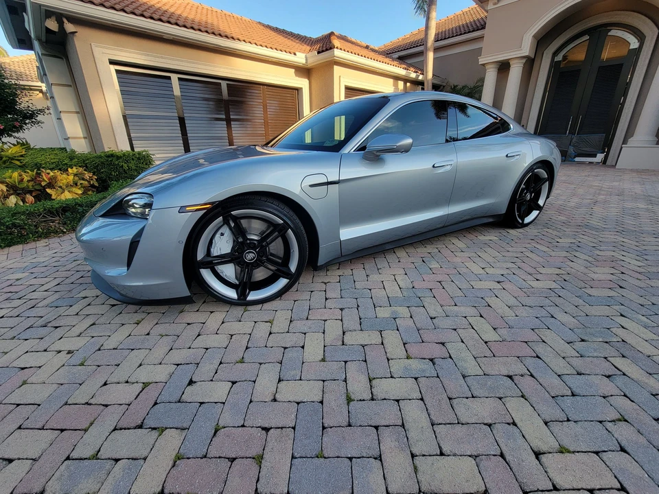 2020 Porsche Taycan 4S - Image 6 of 31