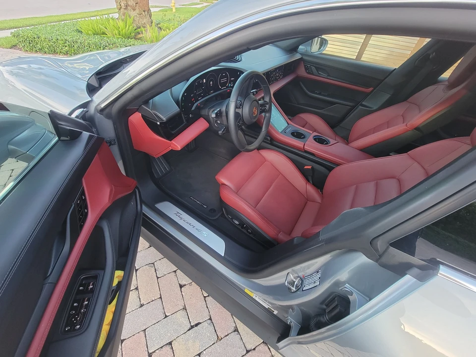 2020 Porsche Taycan 4S - Image 26 of 31