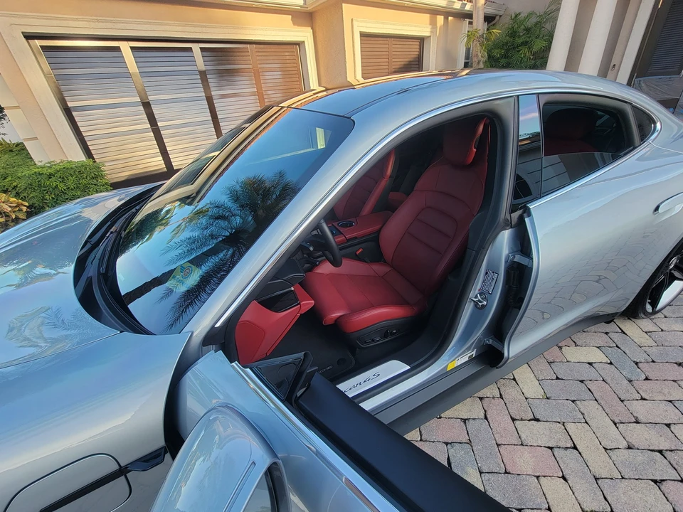 2020 Porsche Taycan 4S - Image 28 of 31