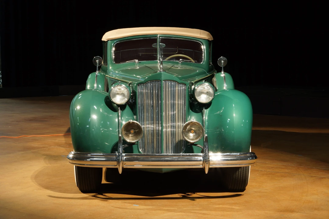 1938 Packard Twelve - Image 7 of 10