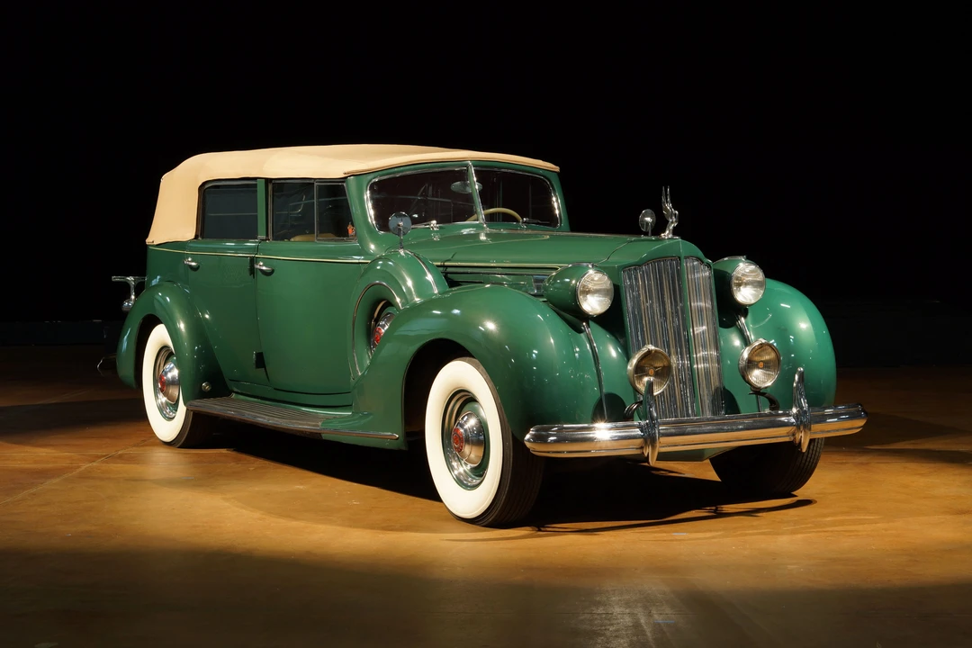 1938 Packard Twelve - Image 8 of 10