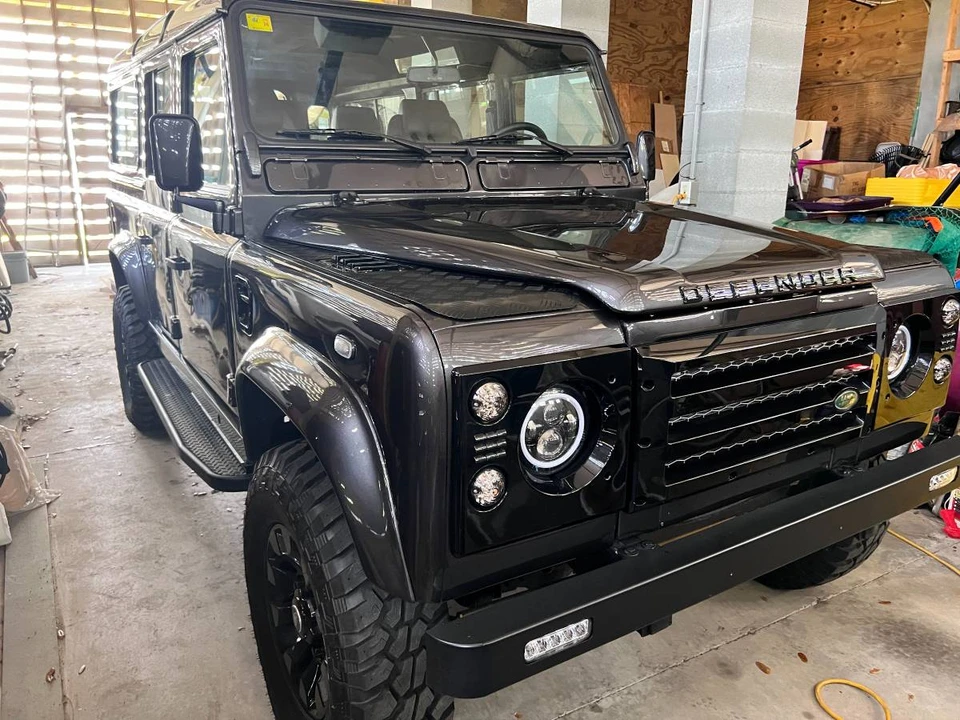 1999 Land Rover Defender 110 - Image 2 of 24