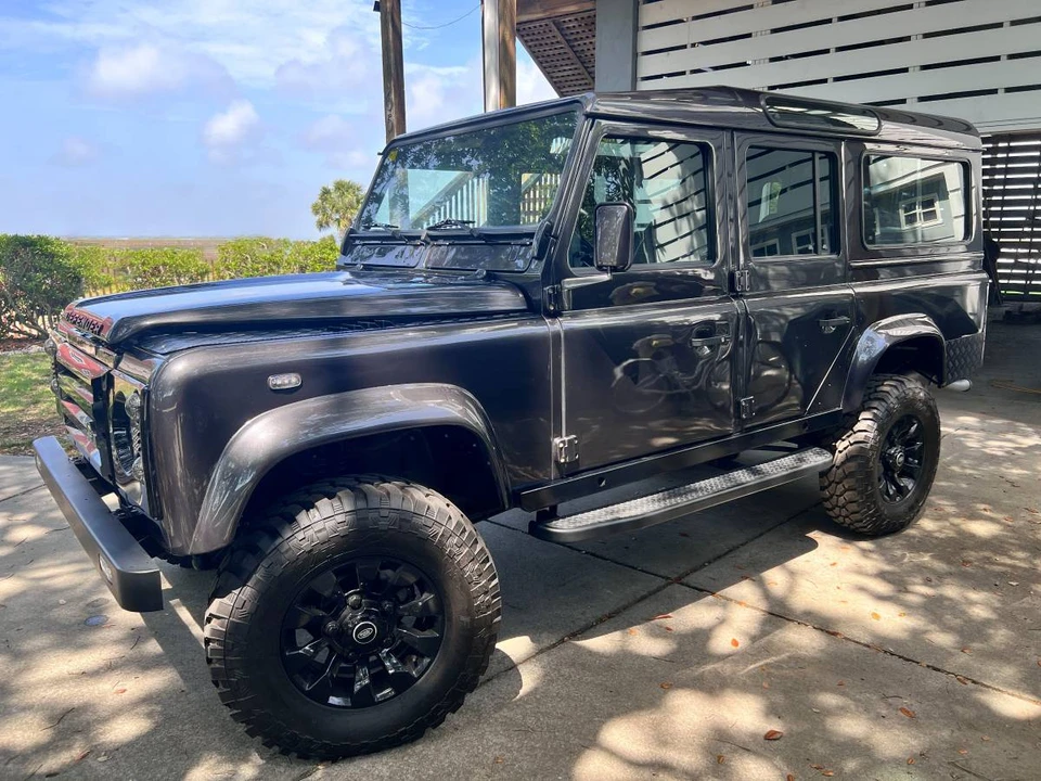 1999 Land Rover Defender 110 - Image 8 of 24