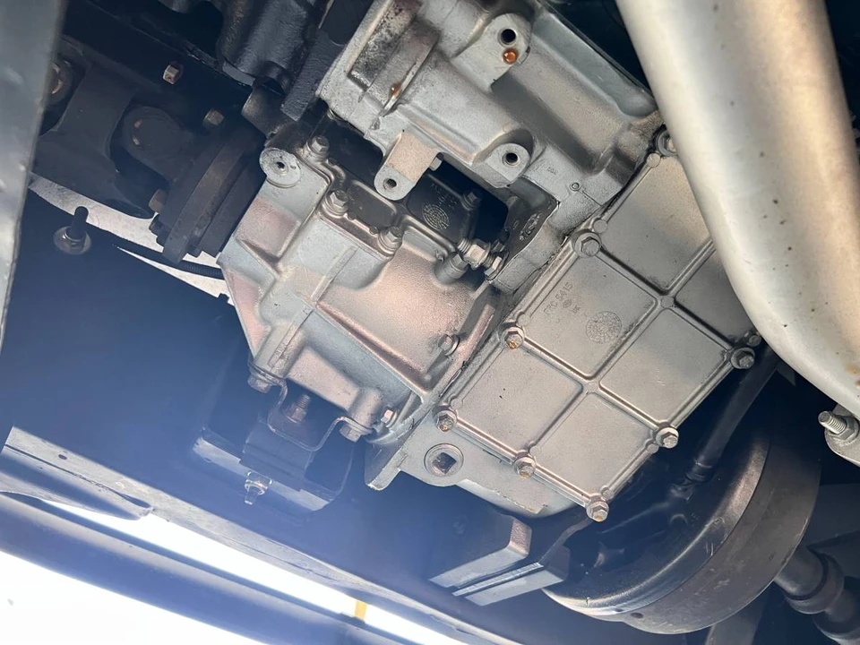 1999 Land Rover Defender 110 - Image 19 of 24