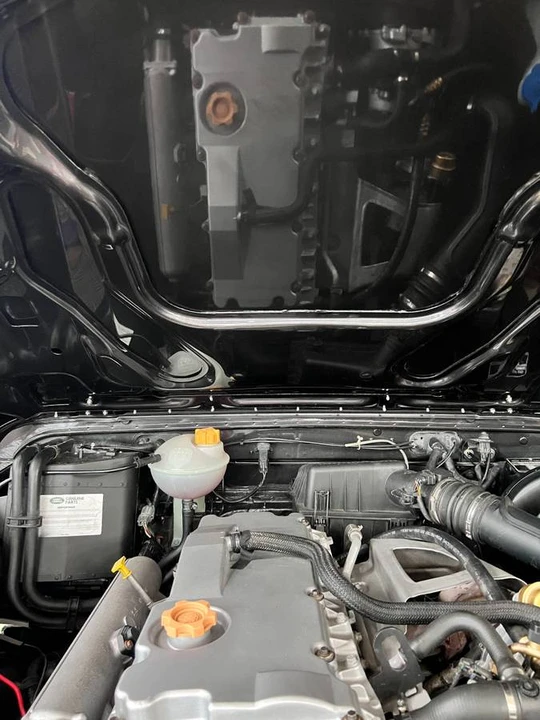 1999 Land Rover Defender 110 - Image 15 of 24