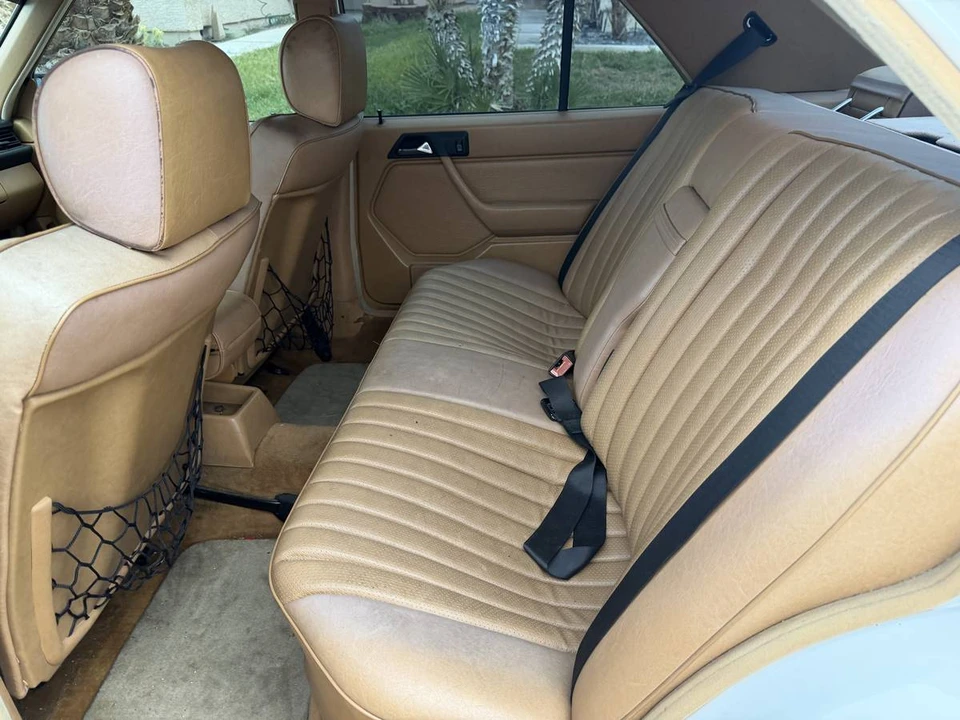 1987 Mercedes-Benz W124 E-Class - Image 8 of 8