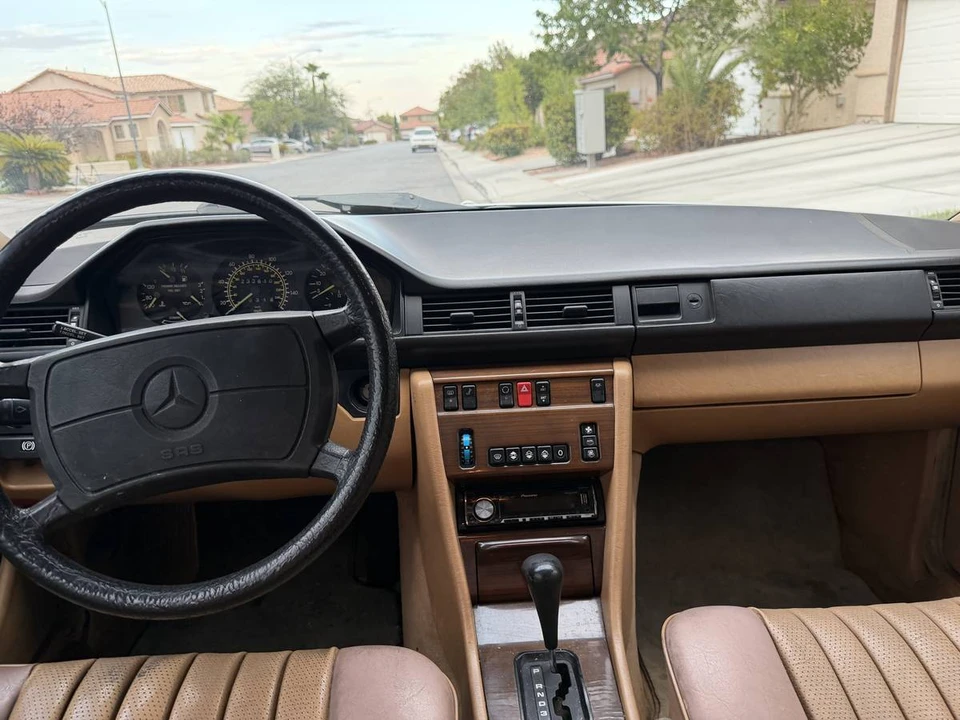 1987 Mercedes-Benz W124 E-Class - Image 7 of 8