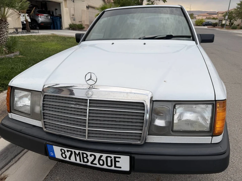 1987 Mercedes-Benz W124 E-Class - Image 2 of 8