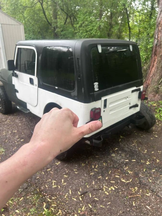 1995 Jeep YJ Wrangler - Image 6 of 7