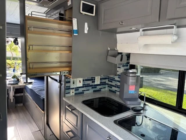 2019 Ram ProMaster - Image 8 of 10