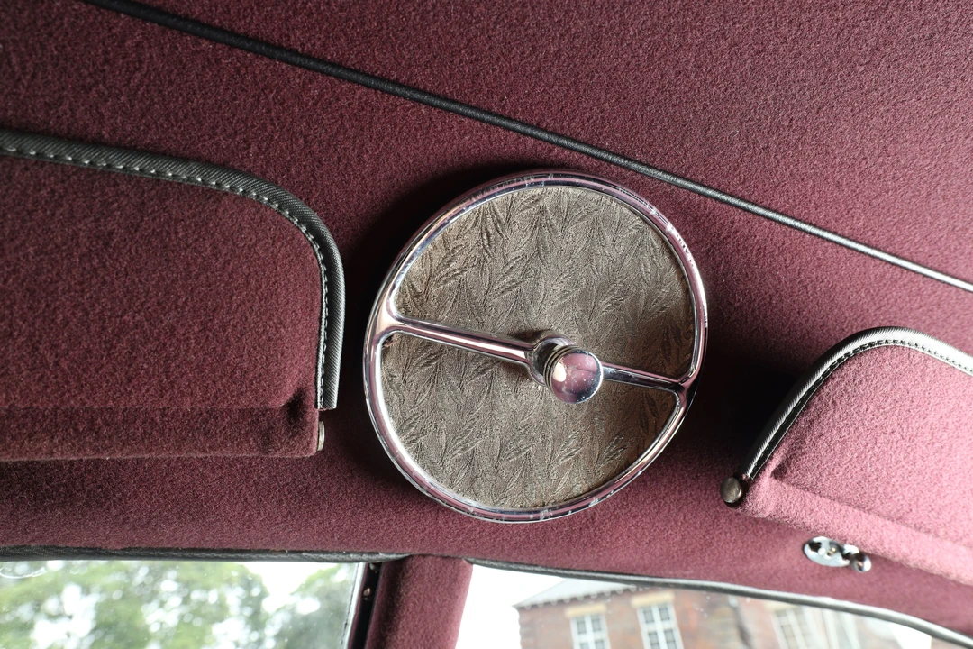 1937 Cord 810 & 812 - Image 11 of 17