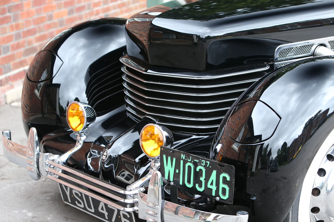 1937 Cord 810 & 812 - Image 6 of 17