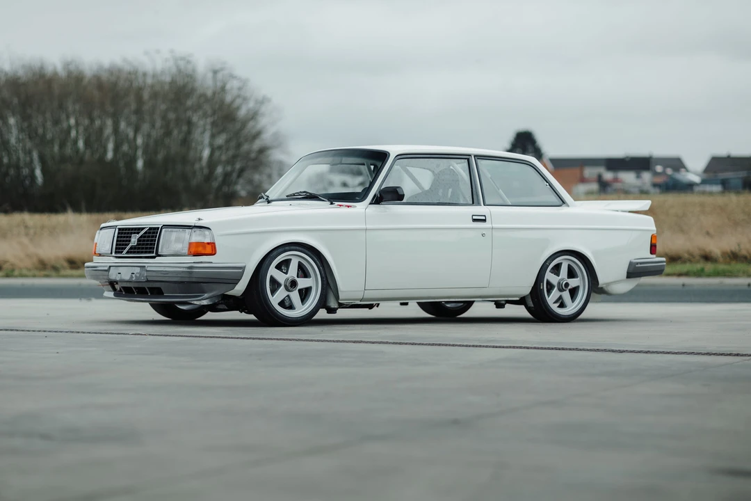 1982 Volvo 242 - Image 3 of 31