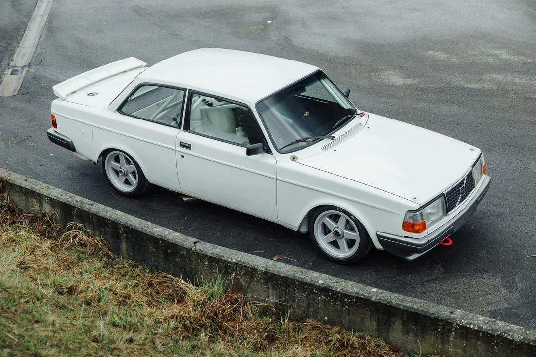 1982 Volvo 242 - Image 8 of 31