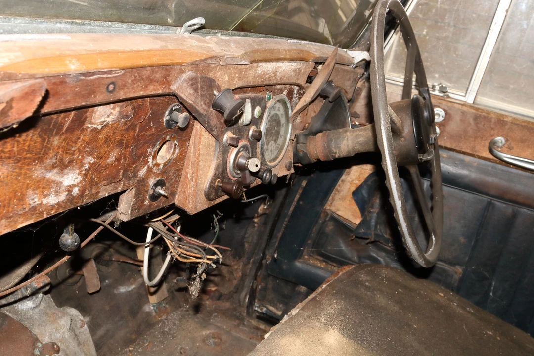 1949 Daimler - Image 2 of 4