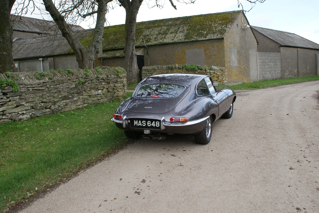 1961 Jaguar E-Type Series 1 - Image 4 of 9