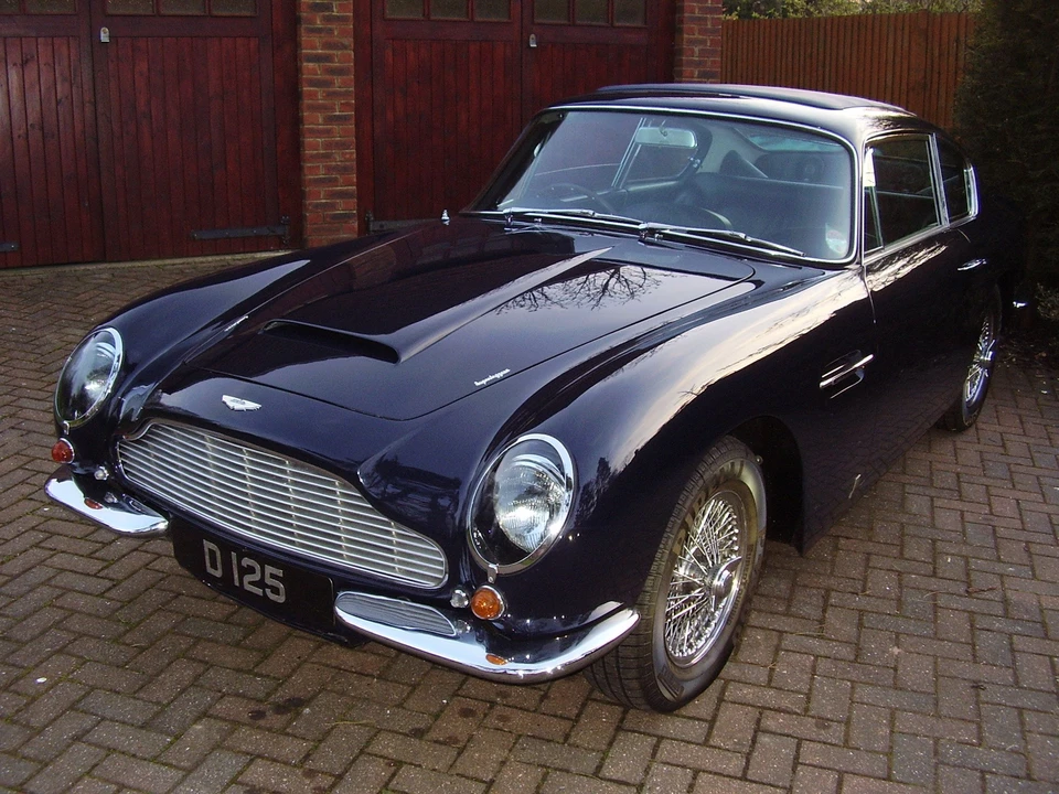 1965 Aston Martin DB6 Vantage - Image 3 of 5