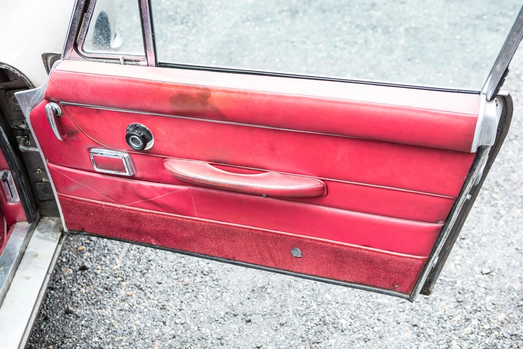 1967 Aston Martin DB6 - Image 18 of 19