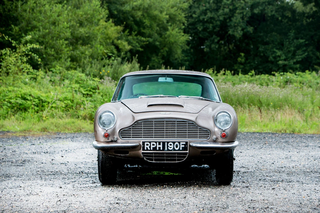 1967 Aston Martin DB6 - Image 9 of 19