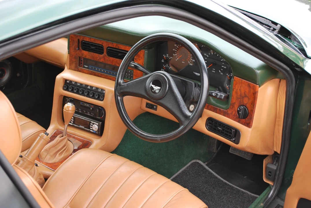 1990 Aston Martin Virage - Image 2 of 4