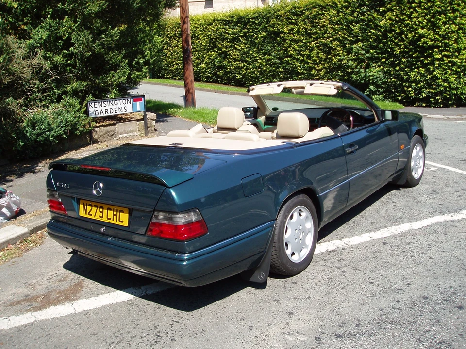 1996 Mercedes-Benz W124 E-Class - Image 12 of 15