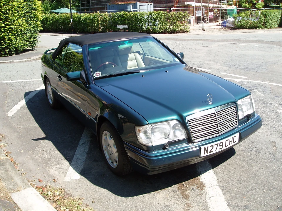 1996 Mercedes-Benz W124 E-Class - Image 8 of 15