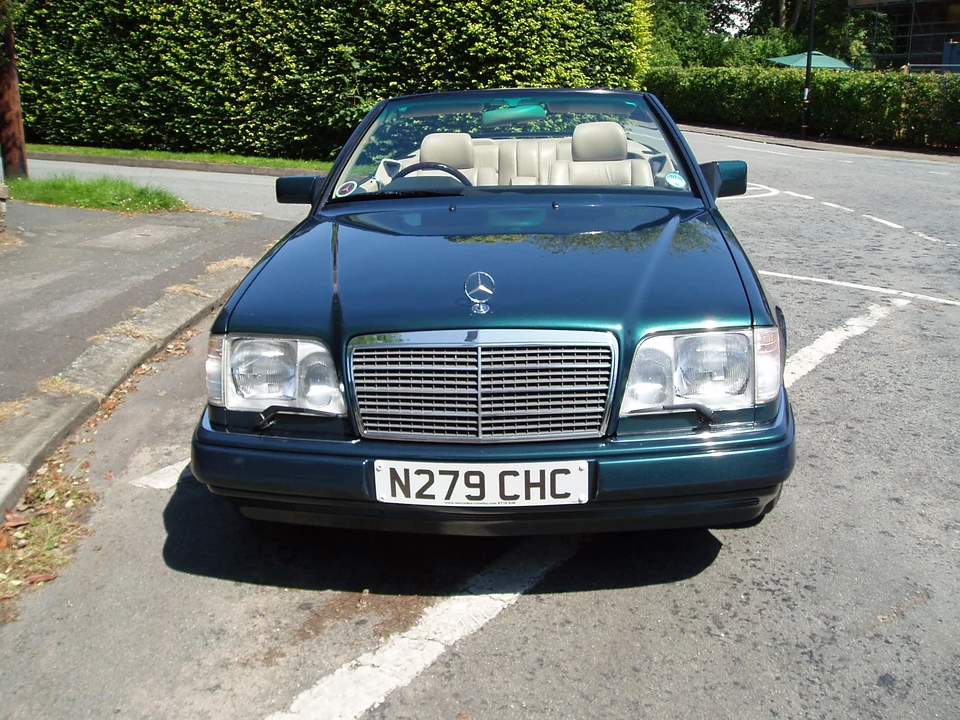 1996 Mercedes-Benz W124 E-Class - Image 9 of 15