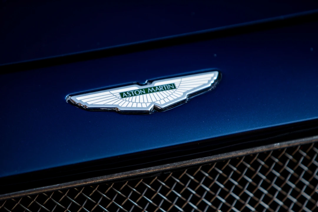 1999 Aston Martin V8 Coupe - Image 15 of 31