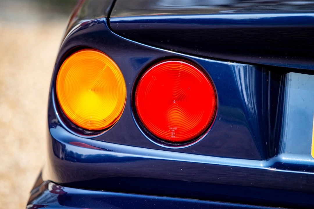1999 Aston Martin V8 Coupe - Image 7 of 31