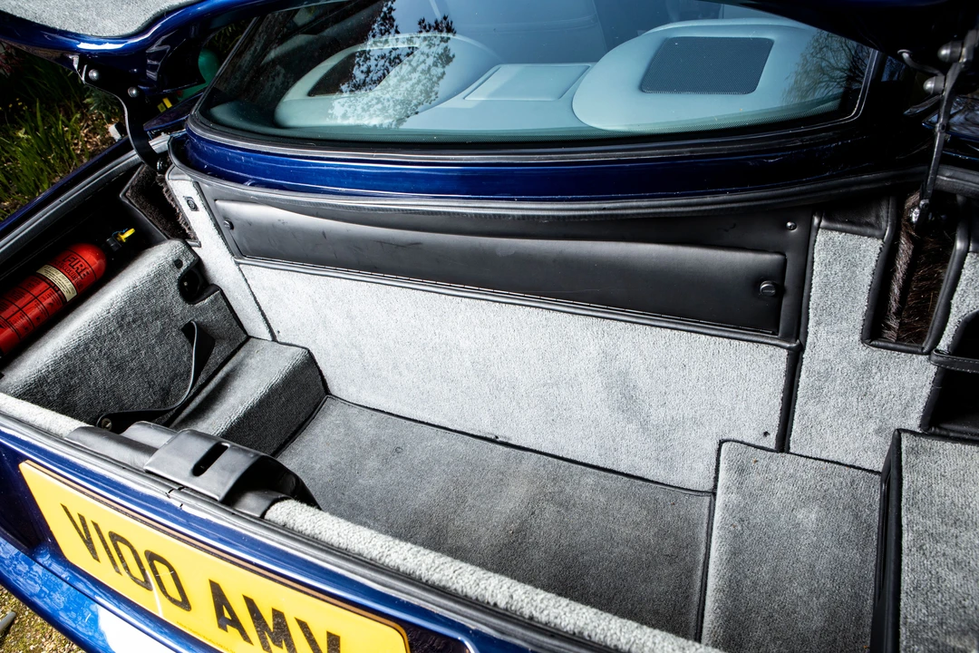 1999 Aston Martin V8 Coupe - Image 21 of 31