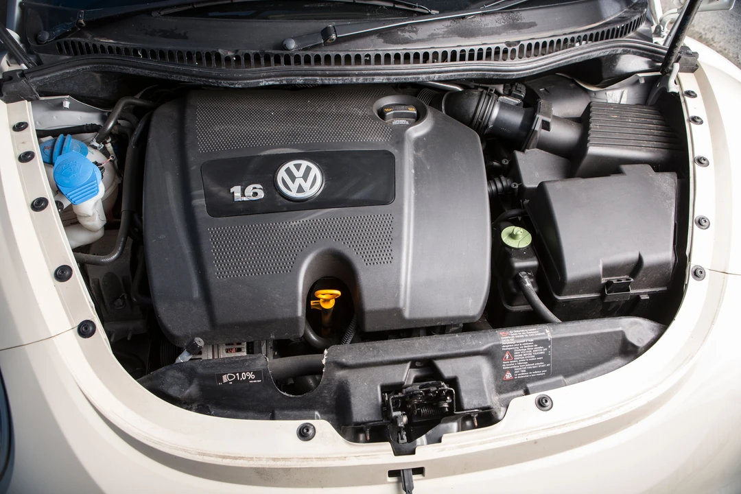 2009 Volkswagen New Beetle - Image 3 of 4