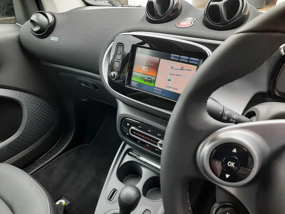 2018 Smart Fortwo 3rd Gen - Image 3 of 4