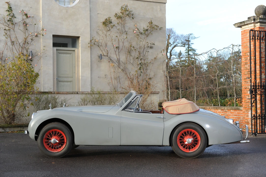 1953 Jaguar XK120 DHC Drophead - Image 11 of 14