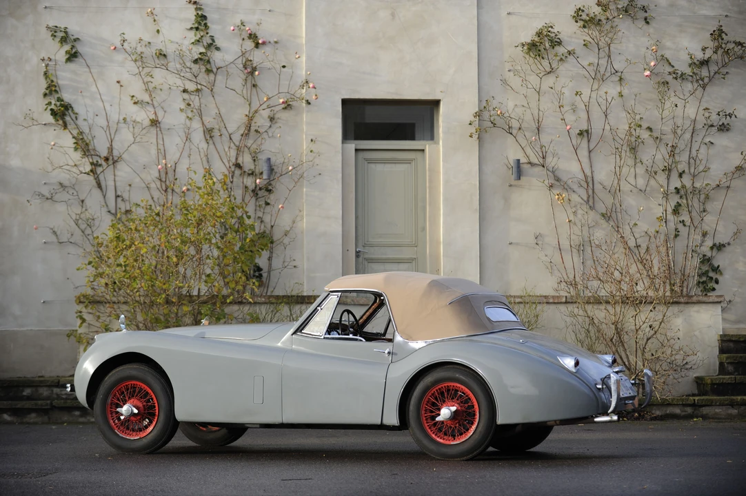 1953 Jaguar XK120 DHC Drophead - Image 13 of 14