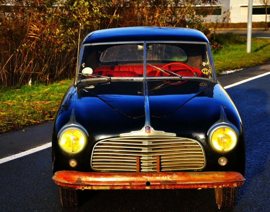 1951 Simca - Image 2 of 10