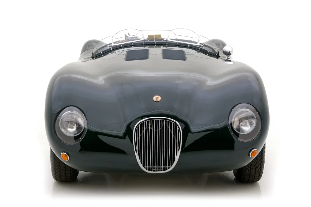 Jaguar Replica - Image 5 of 31