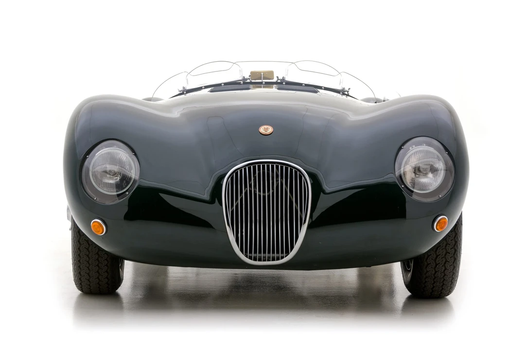 Jaguar Replica - Image 4 of 31