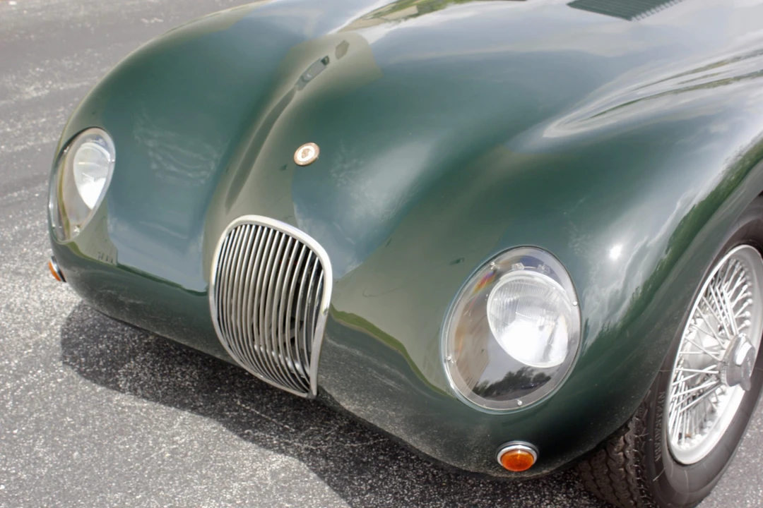 Jaguar Replica - Image 15 of 31