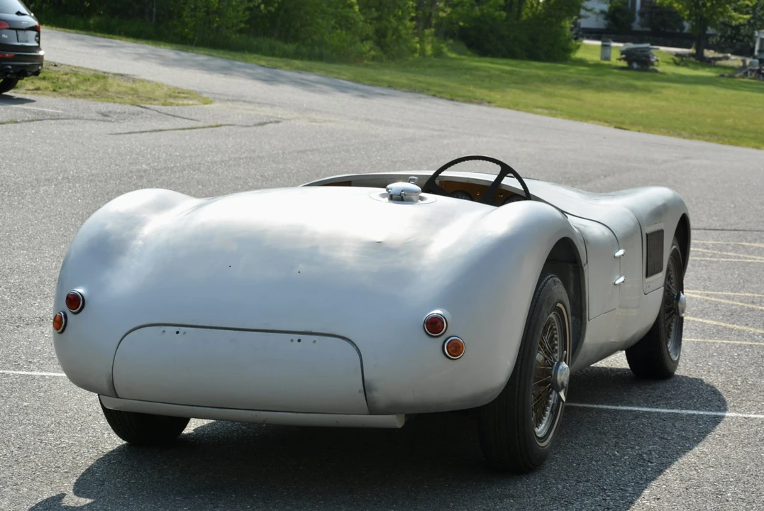 Jaguar Replica - Image 14 of 31