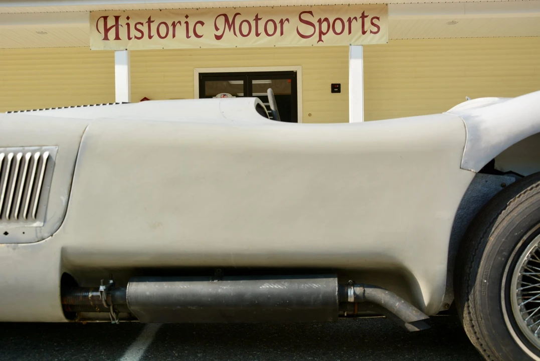 Jaguar Replica - Image 30 of 31