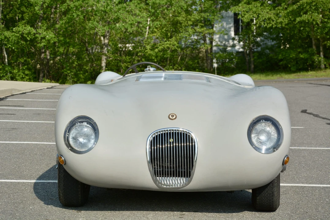 Jaguar Replica - Image 6 of 31