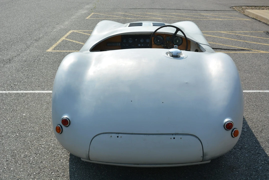Jaguar Replica - Image 15 of 31